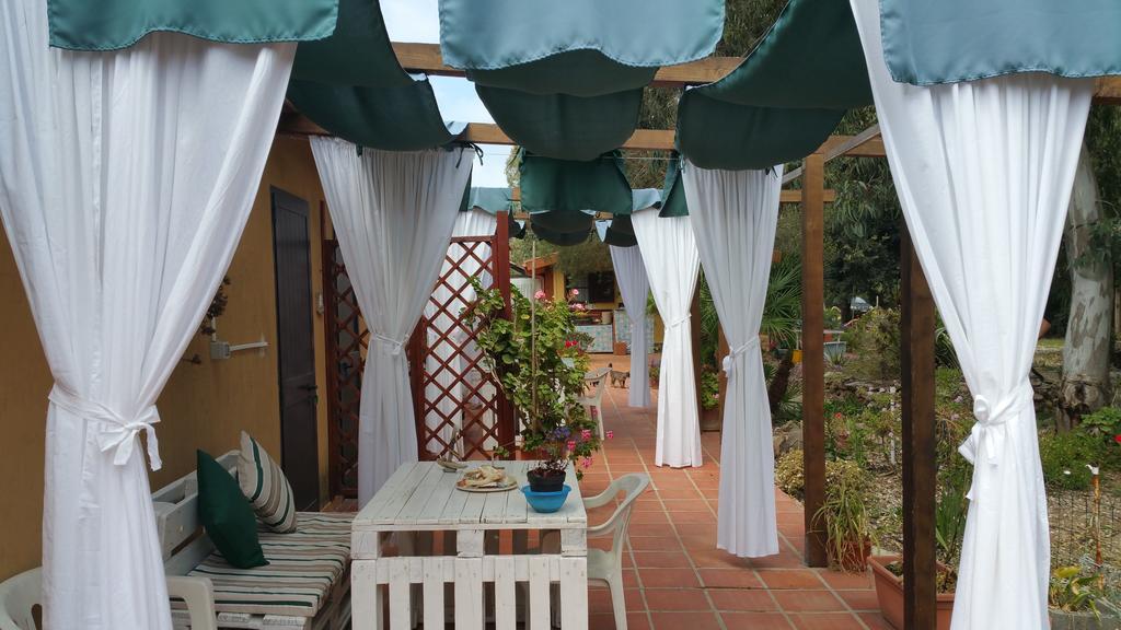 Tharros B&B Сан-Джованни-ди-Синис Экстерьер фото